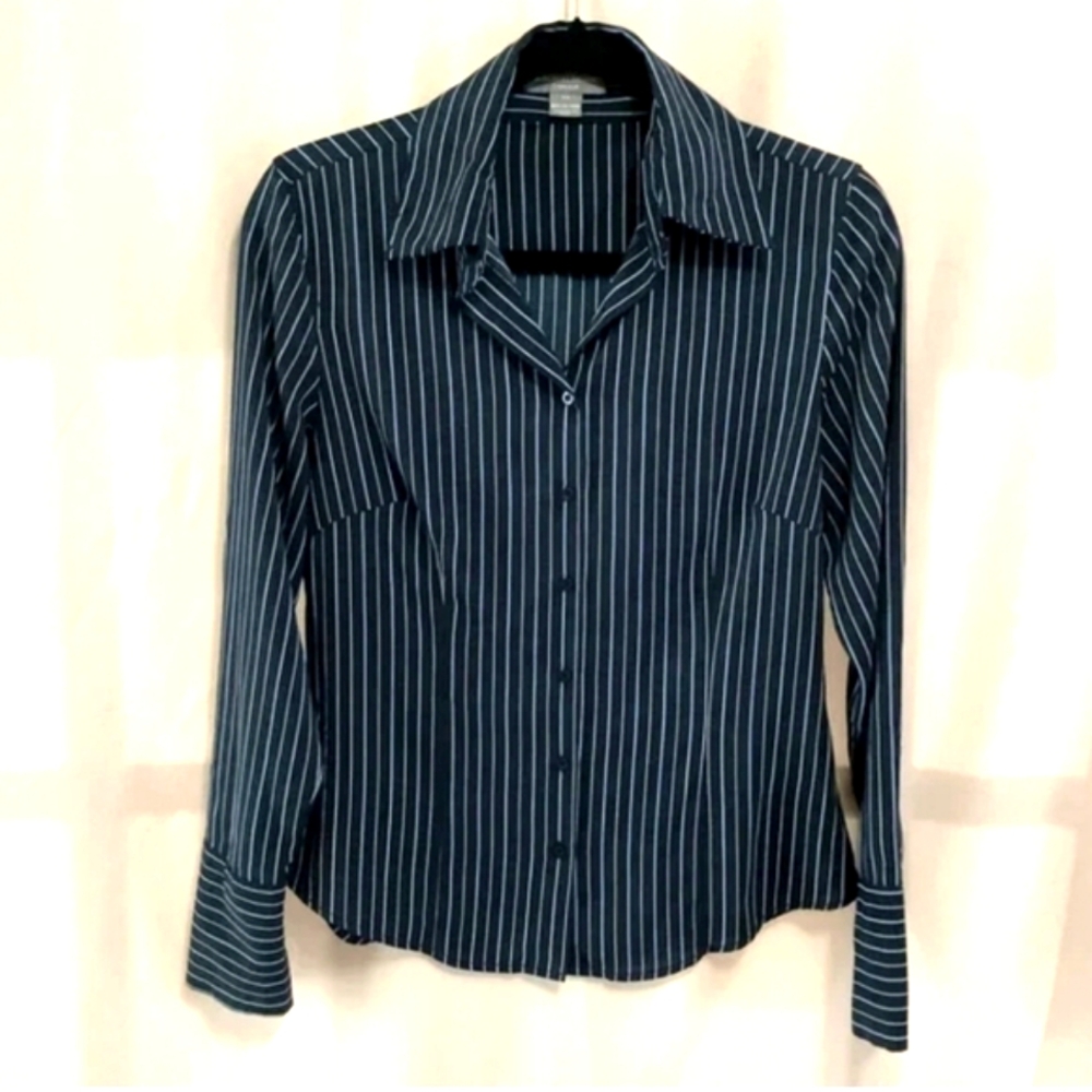 (M)🆕️🎀Beechers Brook🎀 Stretch  Fitted Pin Striped Blouse Ptp17× L25